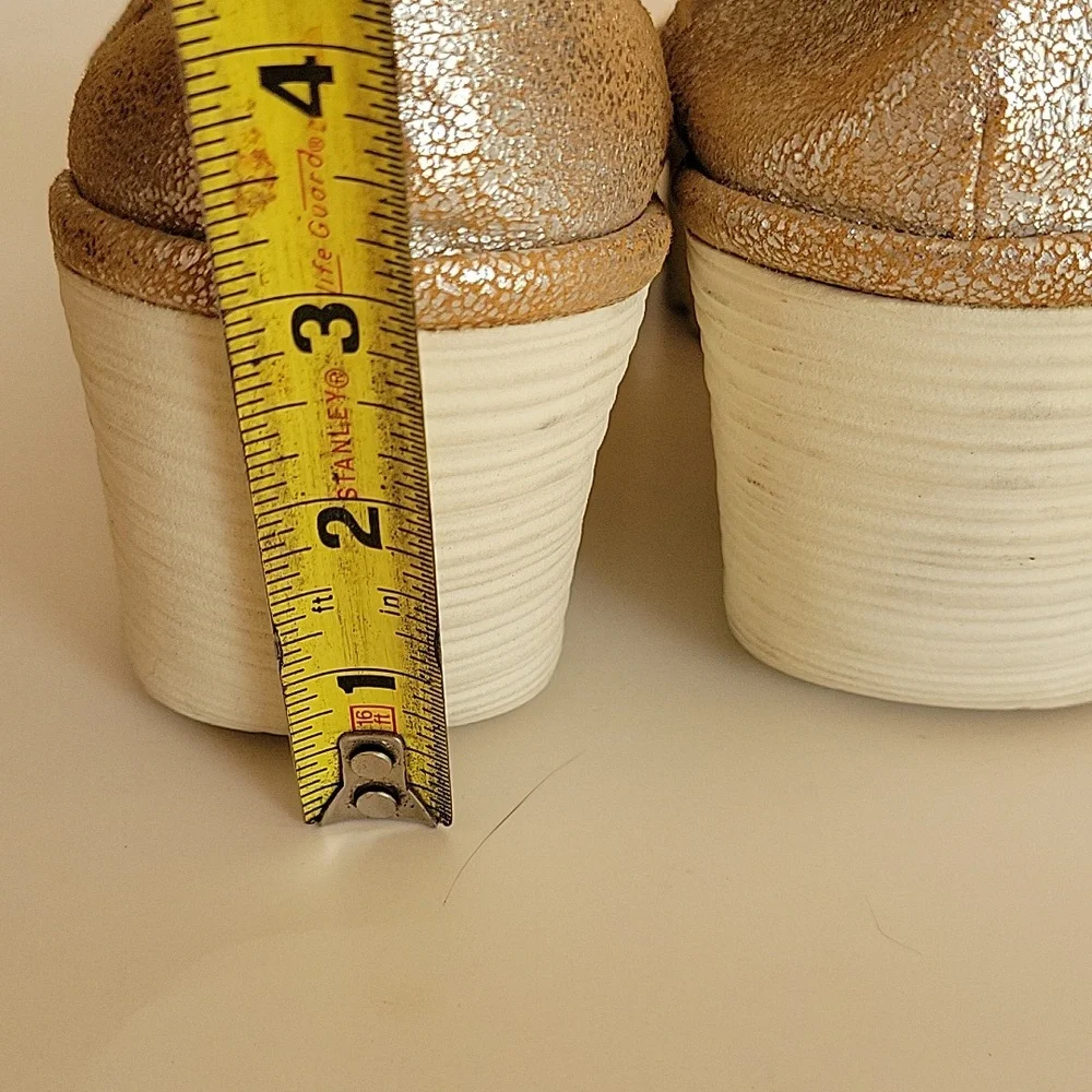 Fly London Yadi gold metallic wedge sandals sz EU42 sz 11 Womens